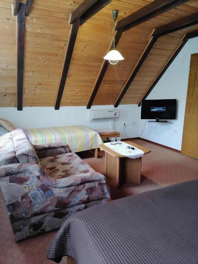 מלון יאזרצה House Jezerka מראה חיצוני תמונה